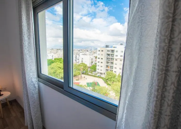 Glabur - The Elite - Exceptional Floor City, Welcomes U!!! *